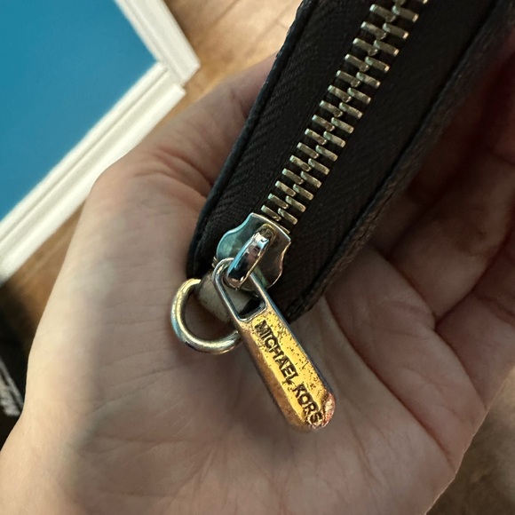 Michael Kors wallet - Picture 7 of 7